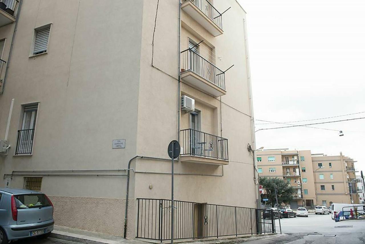 تْشيستيرنِنو Dimora Cappuccini Guest House المظهر الخارجي الصورة